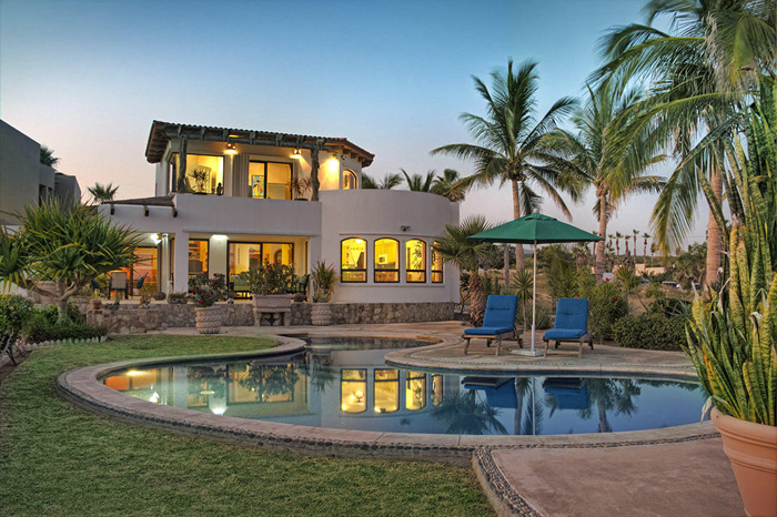 Beachside property in Los Cabos Corridor